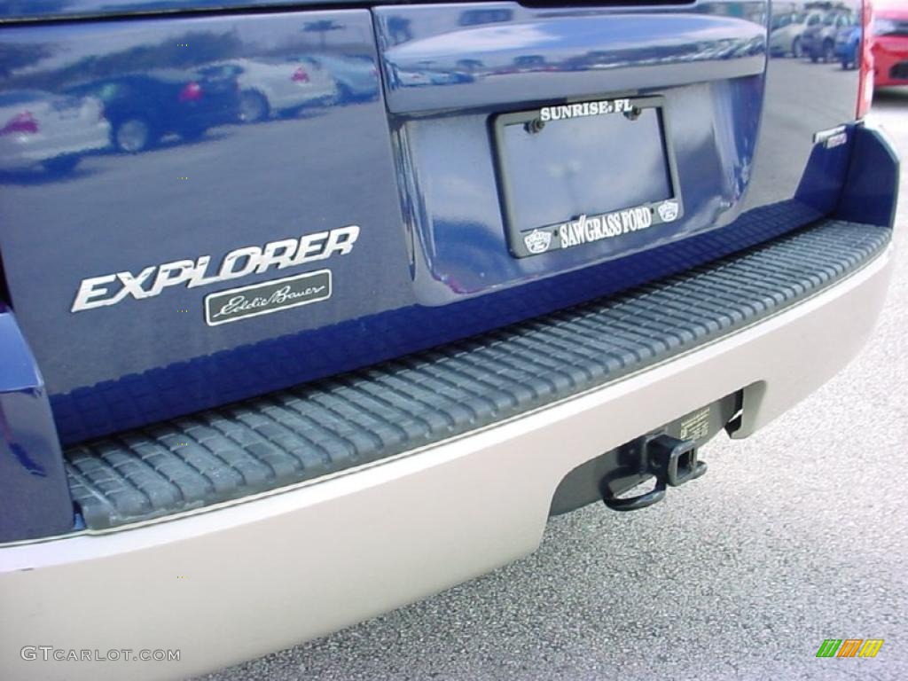 2005 Explorer Eddie Bauer - Dark Blue Pearl Metallic / Medium Parchment photo #6