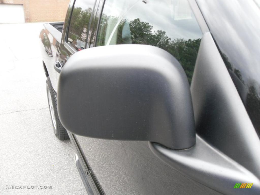 2005 Ram 1500 SLT Quad Cab - Black / Dark Slate Gray photo #23