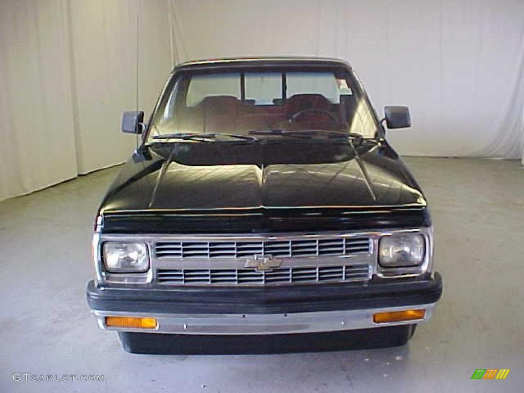 1992 S10 Regular Cab - Midnight Black / Red photo #2
