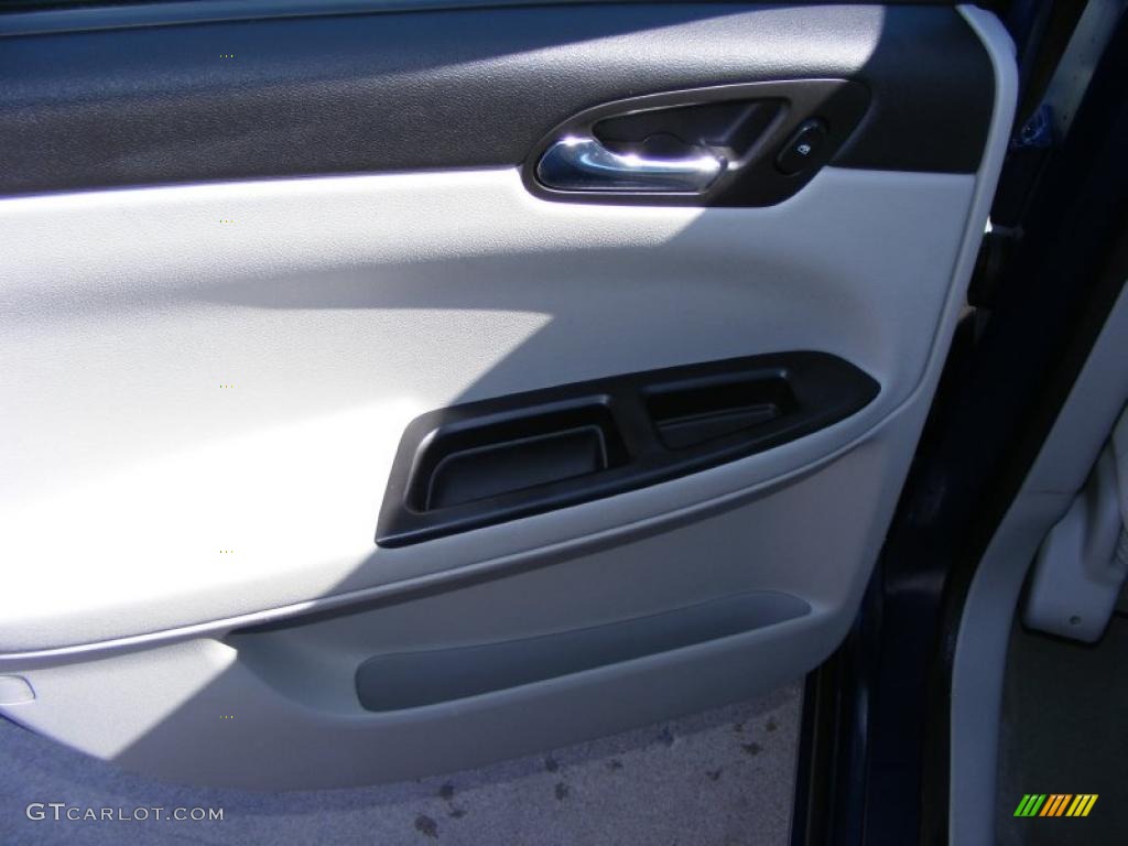 2006 Impala LT - Laser Blue Metallic / Gray photo #12