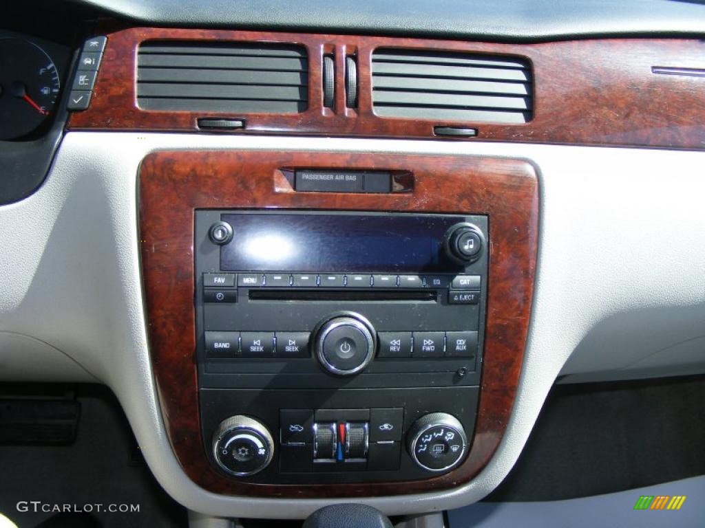 2006 Impala LT - Laser Blue Metallic / Gray photo #13