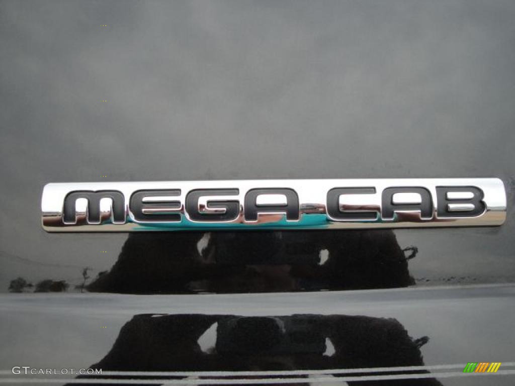 2007 Ram 1500 SLT Mega Cab 4x4 - Brilliant Black Crystal Pearl / Medium Slate Gray photo #27