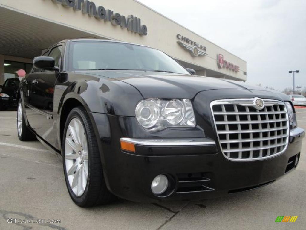 Brilliant Black Crystal Pearl Chrysler 300