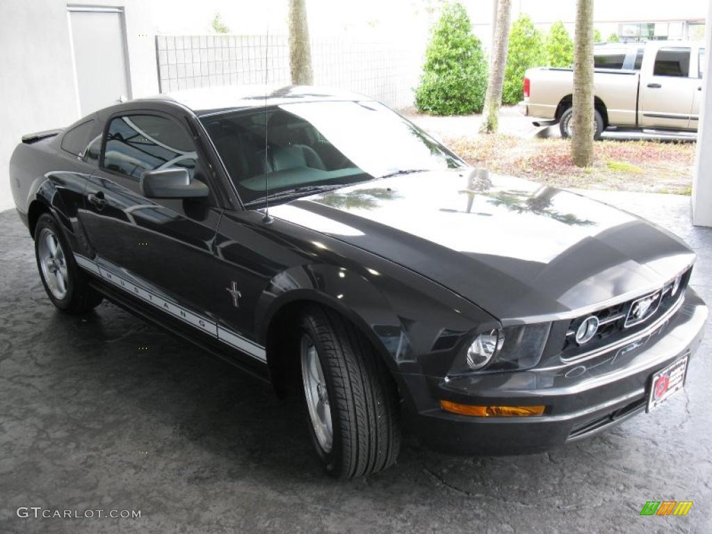 2007 Mustang V6 Premium Coupe - Alloy Metallic / Dark Charcoal photo #4