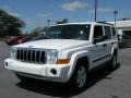 Stone White - Commander 4x4 Photo No. 1