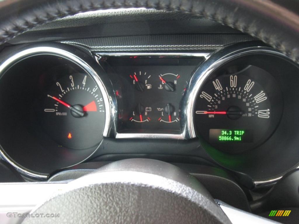 2007 Mustang V6 Premium Coupe - Alloy Metallic / Dark Charcoal photo #20