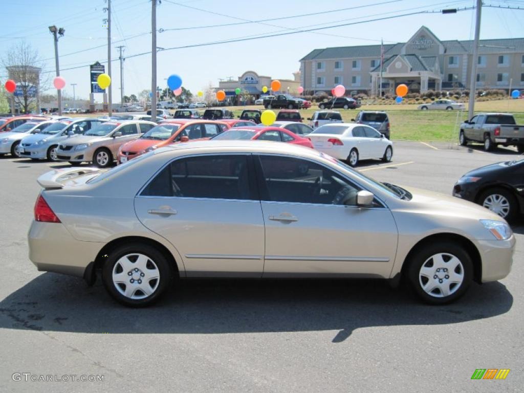 2007 Accord LX Sedan - Desert Mist Metallic / Ivory photo #6