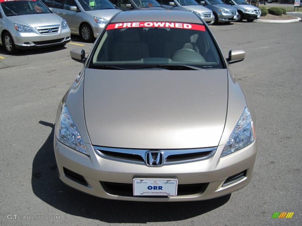 2007 Accord LX Sedan - Desert Mist Metallic / Ivory photo #8