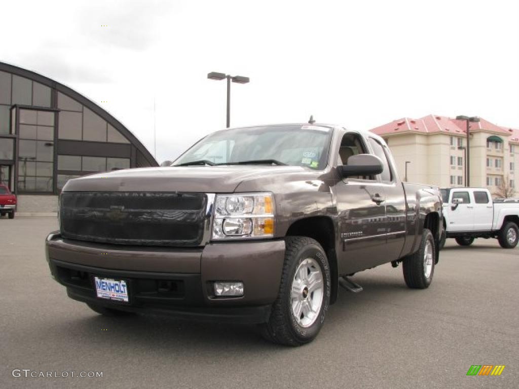 2008 Silverado 1500 LTZ Extended Cab 4x4 - Desert Brown Metallic / Light Cashmere/Ebony Accents photo #2