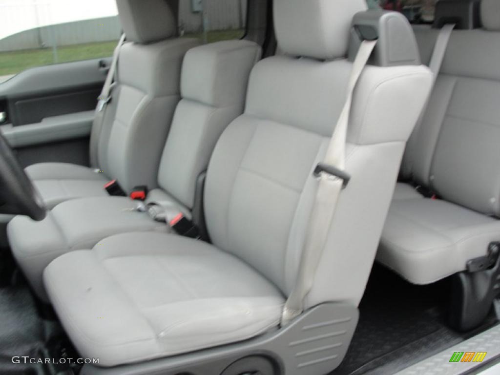 2006 F150 STX SuperCab - Silver Metallic / Medium/Dark Flint photo #37