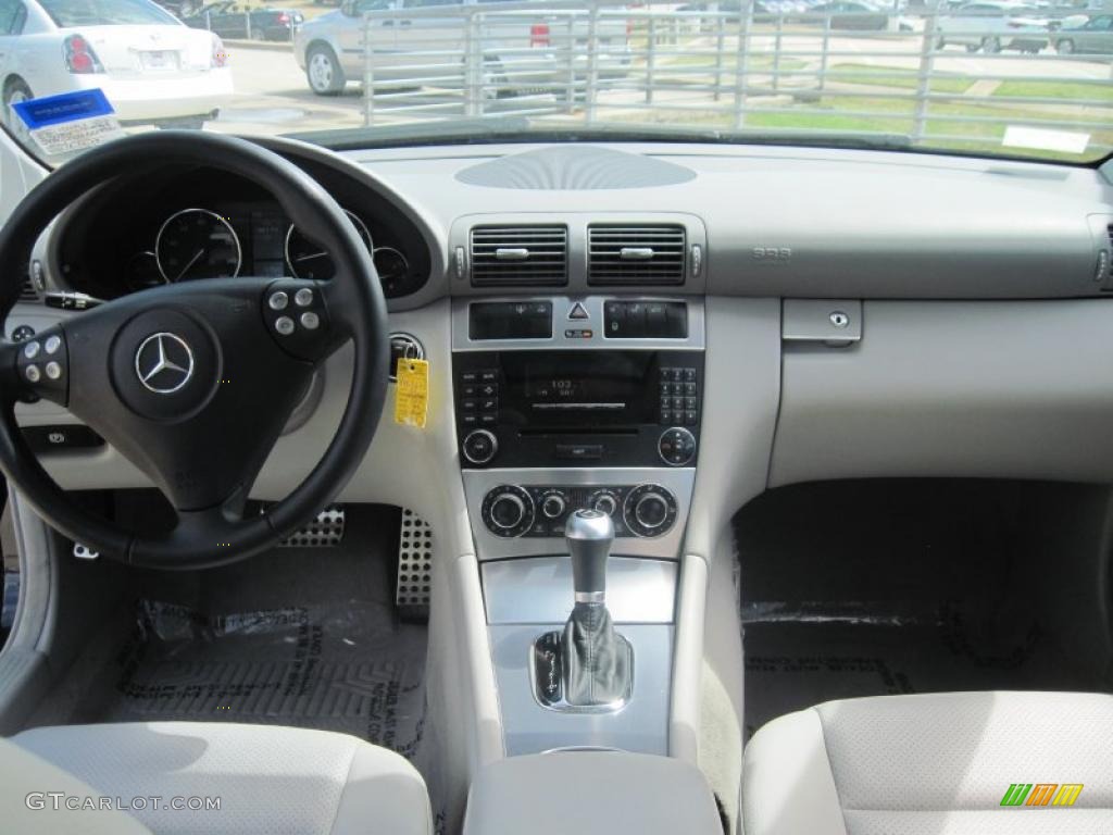 2005 Mercedes-Benz C 230 Kompressor Sedan Ash Dashboard Photo #27688136