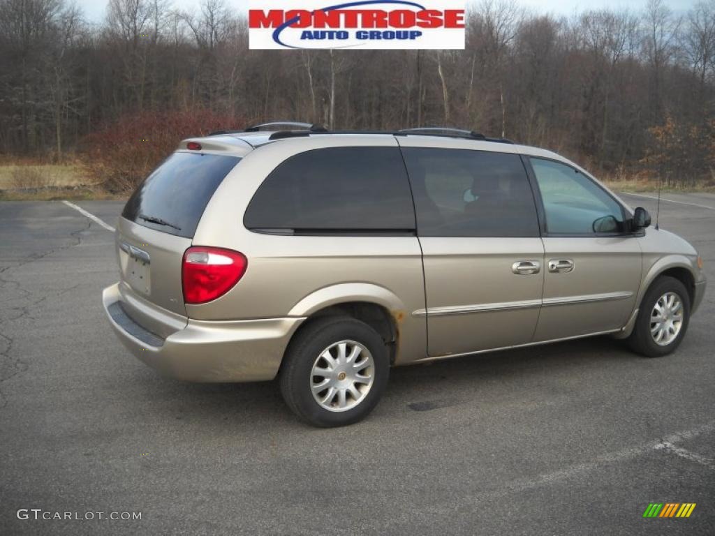 2002 Town & Country LX - Light Almond Pearl Metallic / Taupe photo #2