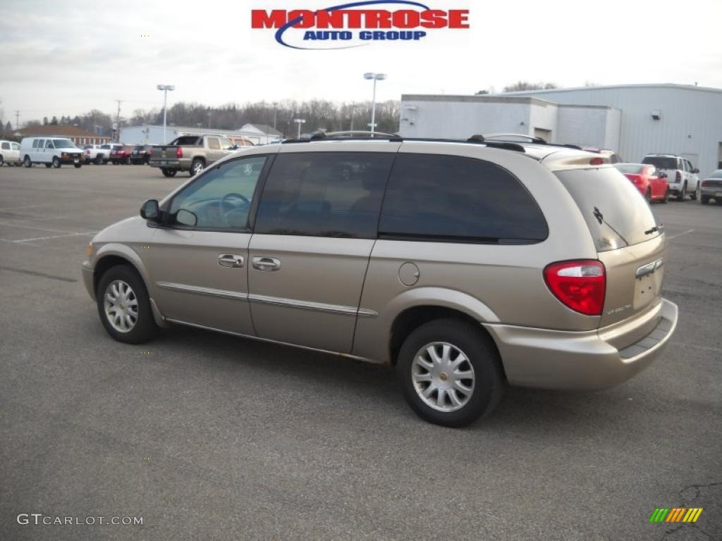 2002 Town & Country LX - Light Almond Pearl Metallic / Taupe photo #6