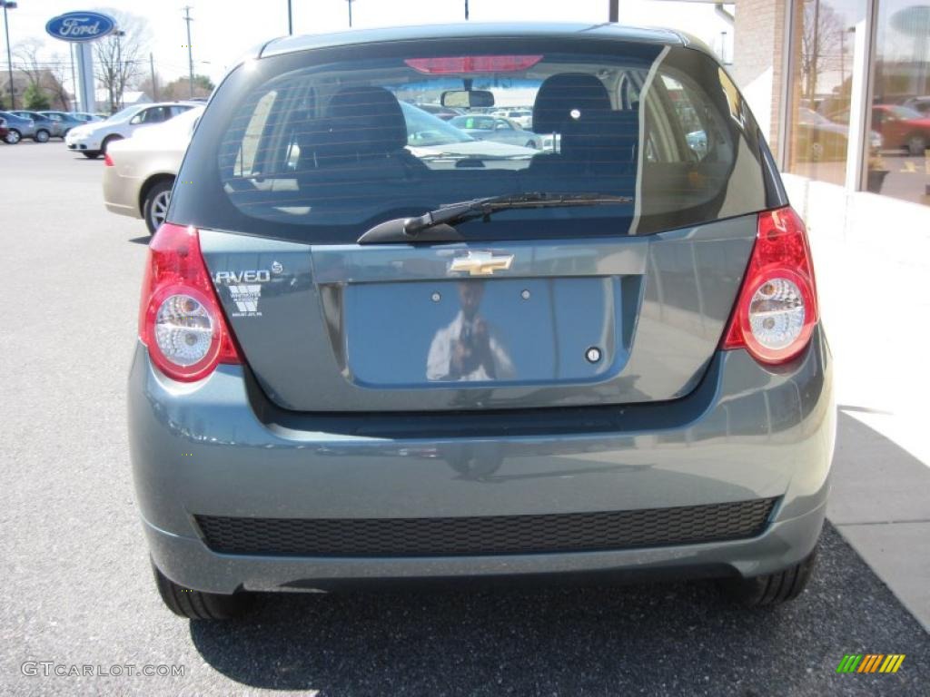 2010 Aveo Aveo5 LS - Wintergreen / Charcoal photo #4