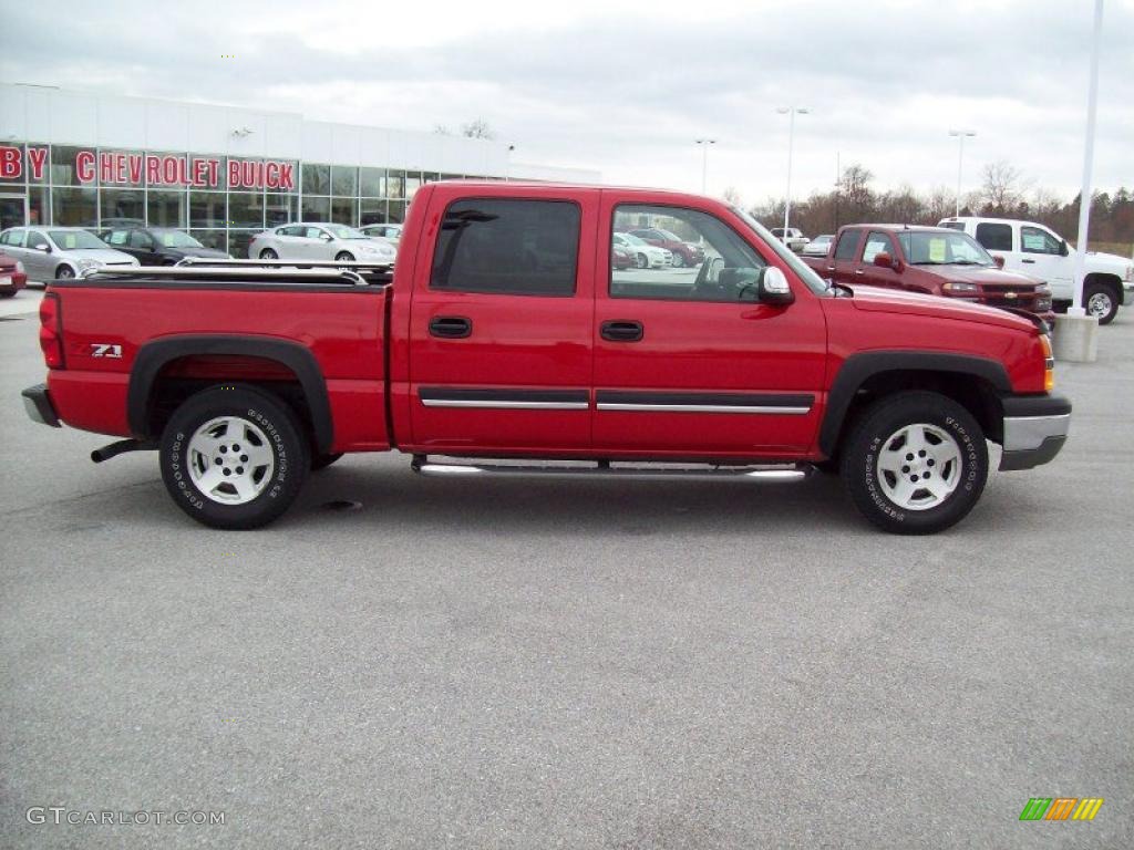 2004 Silverado 1500 Z71 Crew Cab 4x4 - Victory Red / Dark Charcoal photo #11