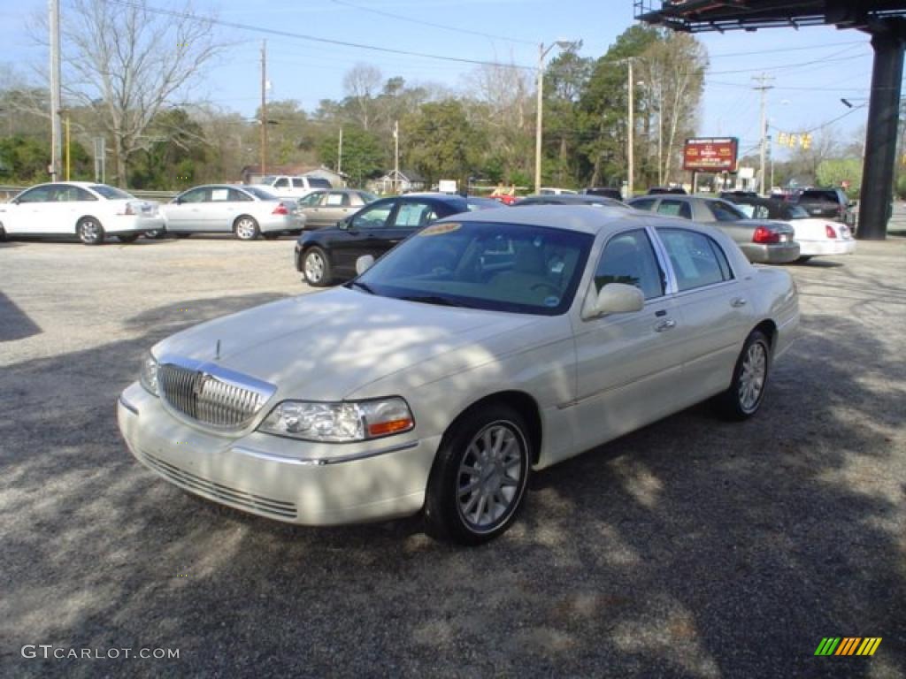 Vibrant White Lincoln Town Car