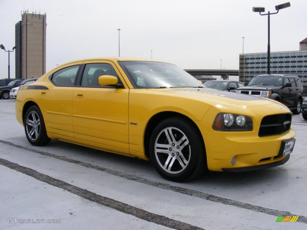 Top Banana Yellow 2006 Dodge Charger R/T Daytona Exterior Photo #27717391