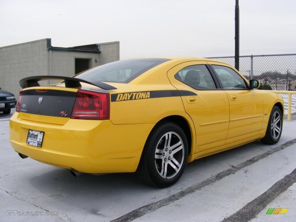 Top Banana Yellow 2006 Dodge Charger R/T Daytona Exterior Photo #27717419