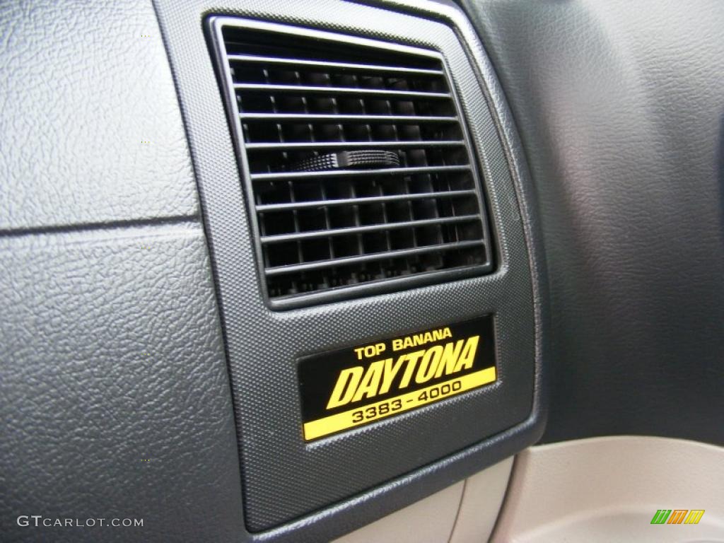 2006 Dodge Charger R/T Daytona Marks and Logos Photo #27717503