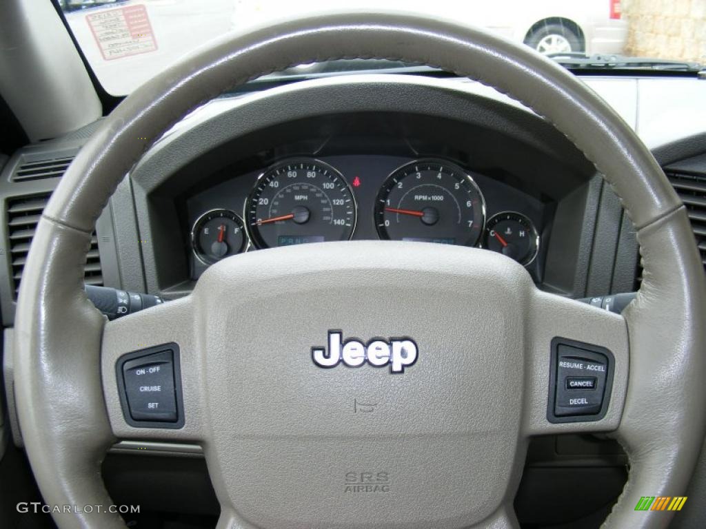 2006 Grand Cherokee Limited 4x4 - Deep Beryl Green Pearl / Dark Khaki/Light Graystone photo #10