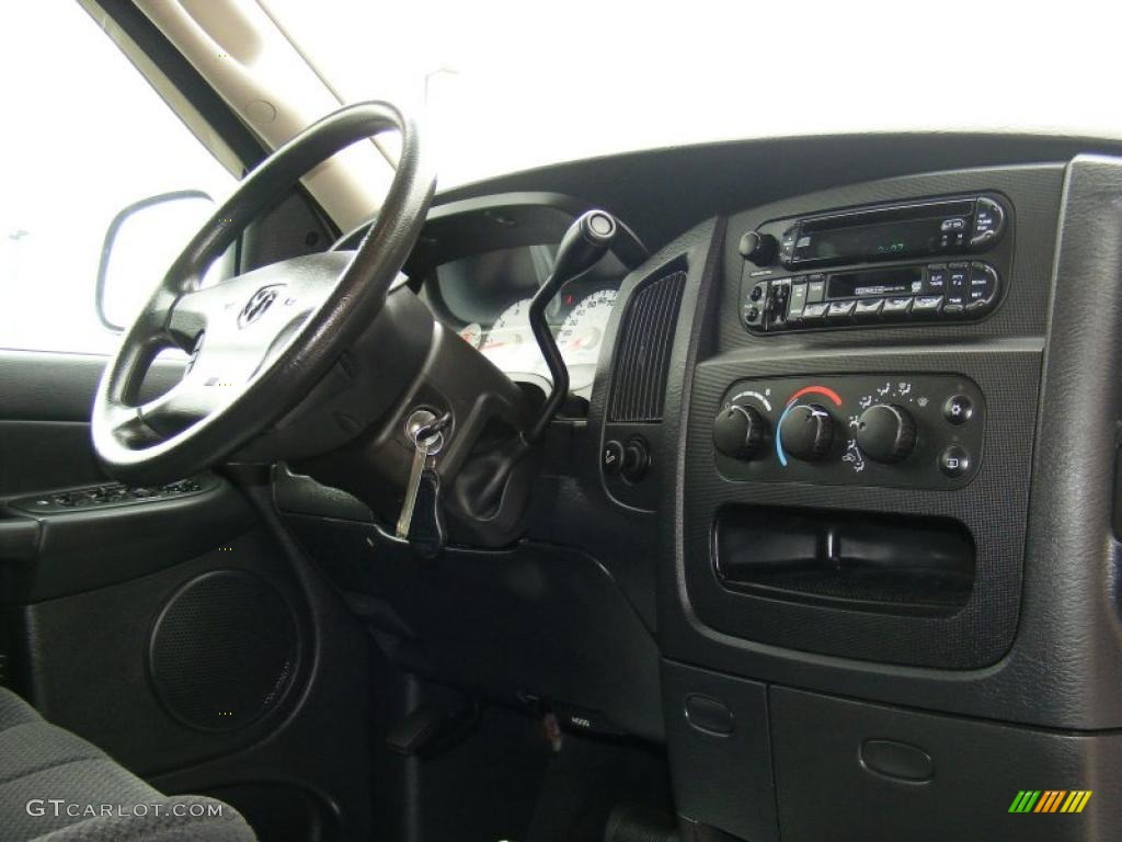 2003 Ram 1500 SLT Quad Cab 4x4 - Light Almond Pearl / Dark Slate Gray photo #19
