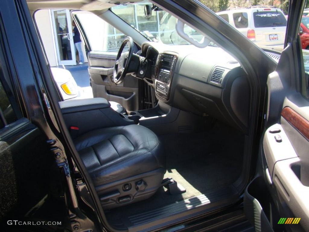 2004 Explorer Limited 4x4 - Black / Graphite photo #13