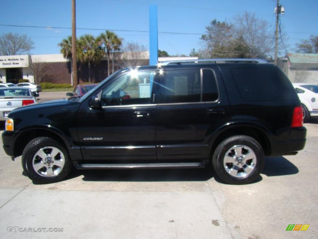2004 Explorer Limited 4x4 - Black / Graphite photo #33