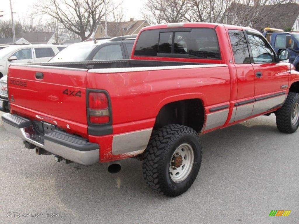 1998 Ram 2500 Laramie Extended Cab 4x4 - Flame Red / Dark Gray photo #11