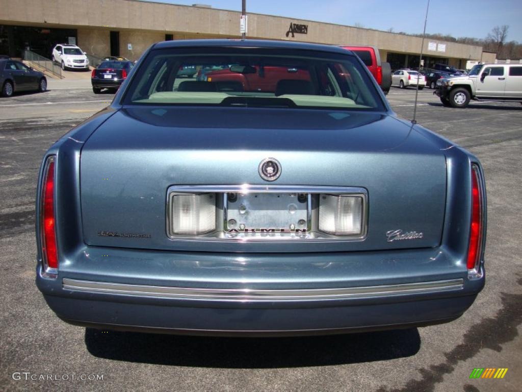 1999 DeVille Sedan - Parisian Blue / Neutral Shale photo #8