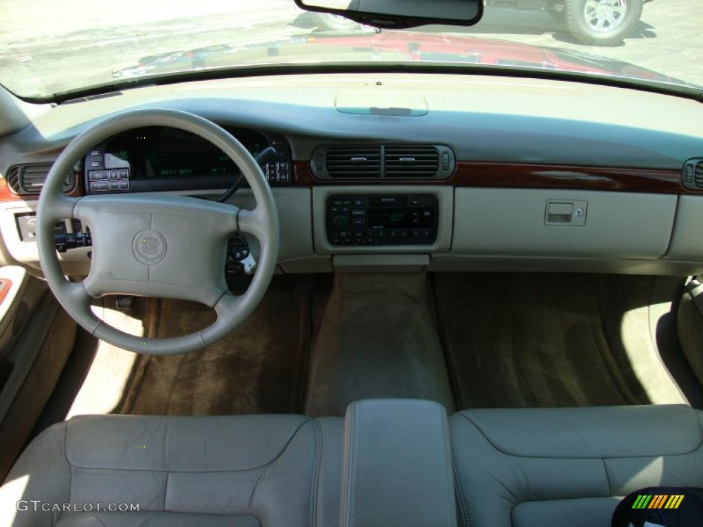 1999 DeVille Sedan - Parisian Blue / Neutral Shale photo #24