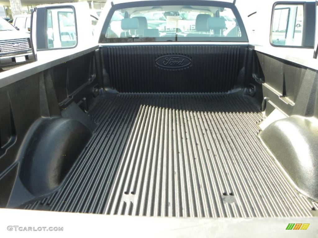 2005 F150 XL SuperCab - Oxford White / Medium Flint Grey photo #10