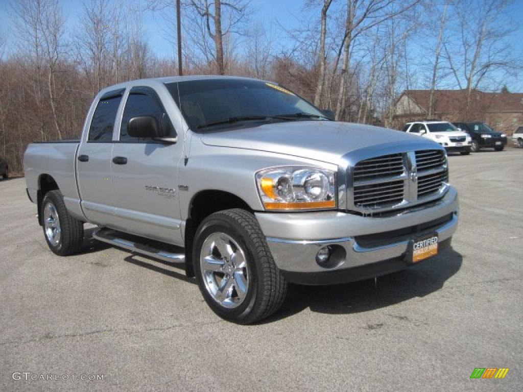 2006 Ram 1500 SLT Quad Cab 4x4 - Bright Silver Metallic / Medium Slate Gray photo #3