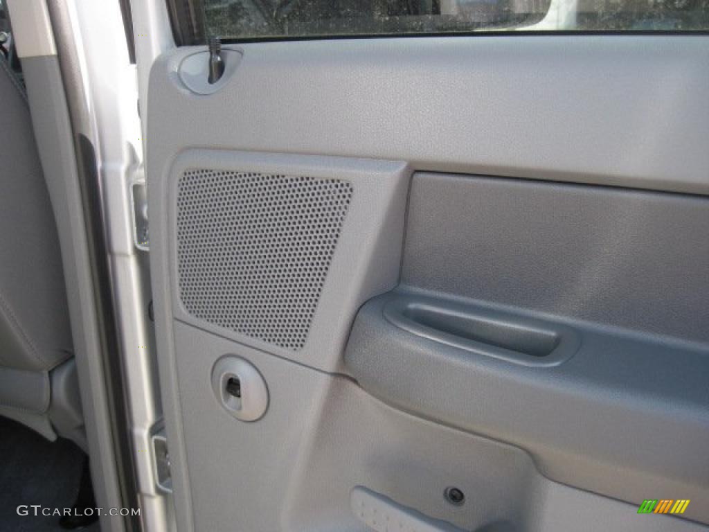 2006 Ram 1500 SLT Quad Cab 4x4 - Bright Silver Metallic / Medium Slate Gray photo #17