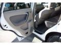 Natural White - RAV4  Photo No. 10