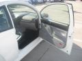 Campanella White - New Beetle GLX 1.8T Coupe Photo No. 15