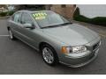 Willow Green Metallic - S60 2.5T Photo No. 2