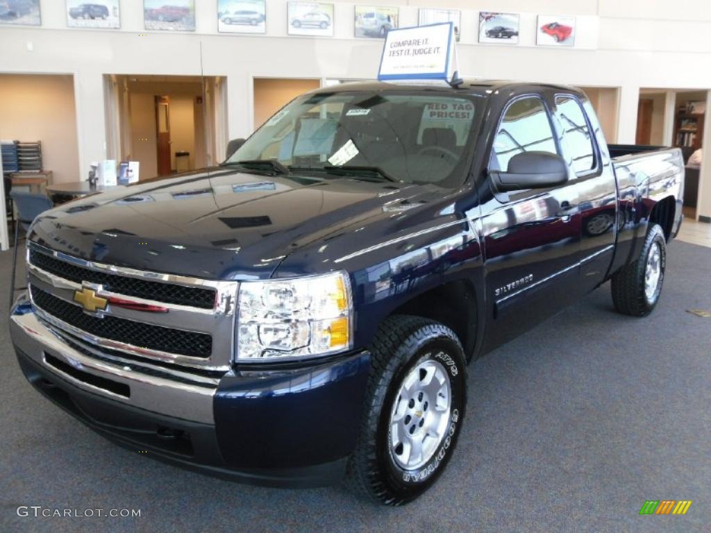 2010 Silverado 1500 LT Extended Cab 4x4 - Imperial Blue Metallic / Ebony photo #1