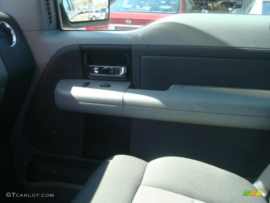 2006 F150 XLT SuperCab 4x4 - Silver Metallic / Medium/Dark Flint photo #17