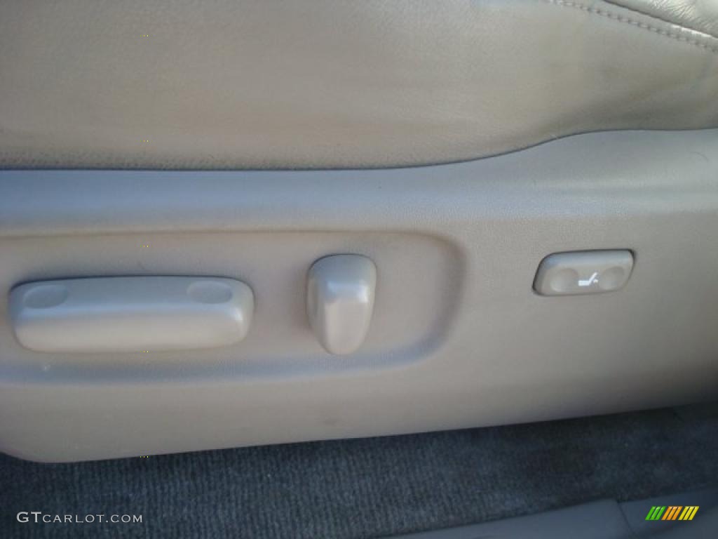 2004 4Runner Limited 4x4 - Natural White / Taupe photo #16