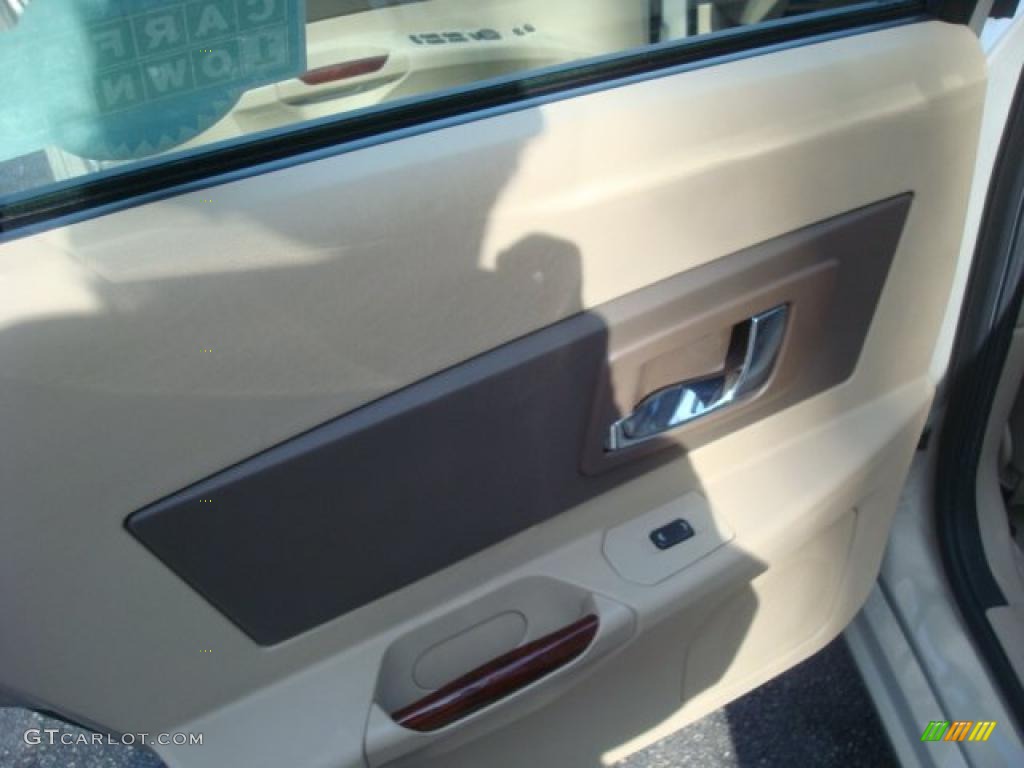 2007 CTS Sedan - Gold Mist / Cashmere photo #13