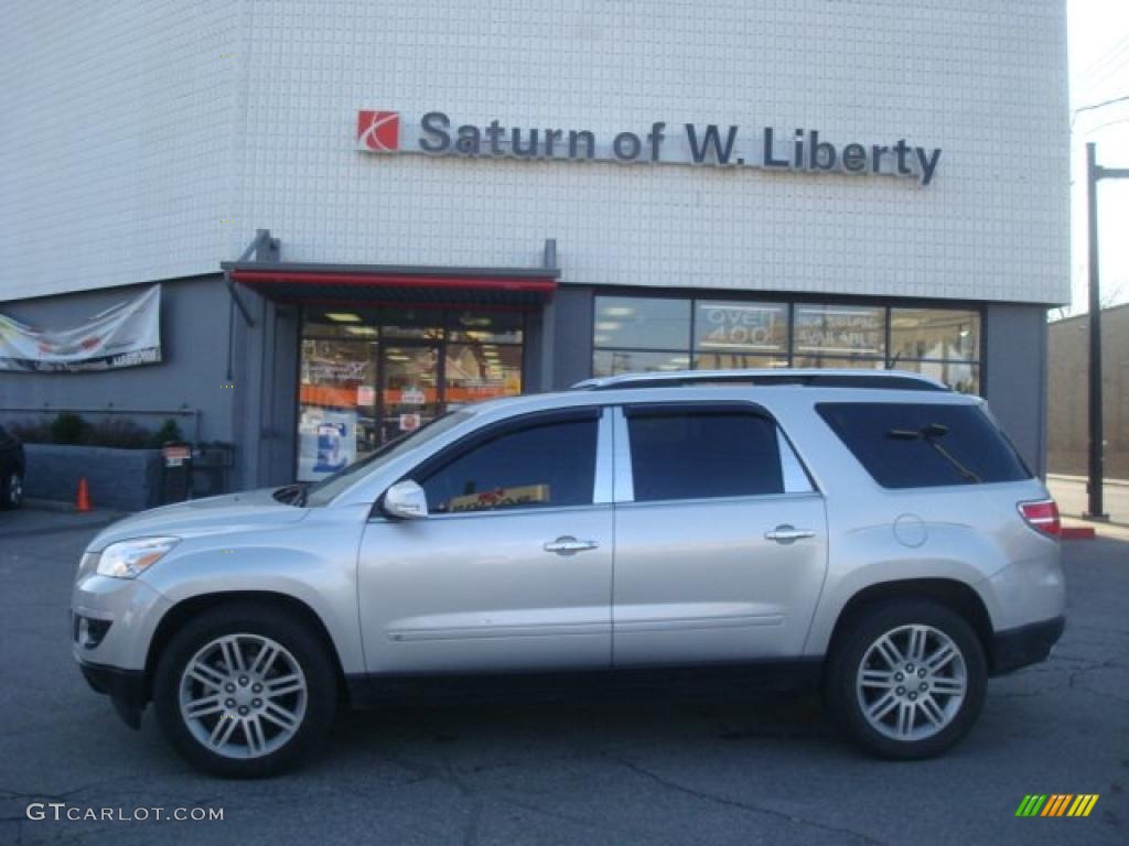 2009 Outlook XR AWD - Quicksilver / Gray photo #1