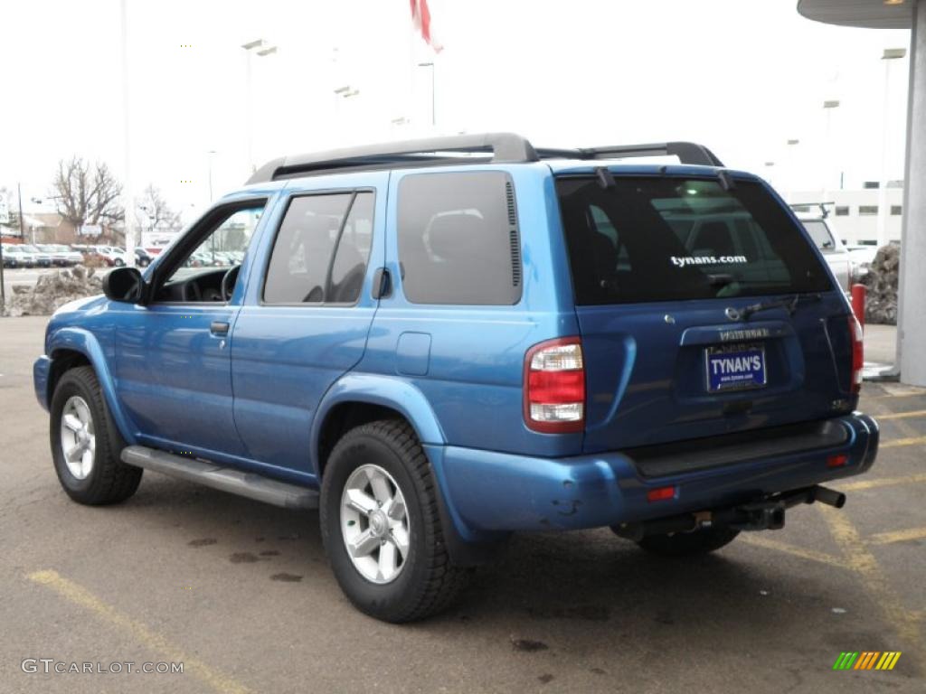 2003 Pathfinder SE 4x4 - Crystal Blue Metallic / Charcoal photo #4