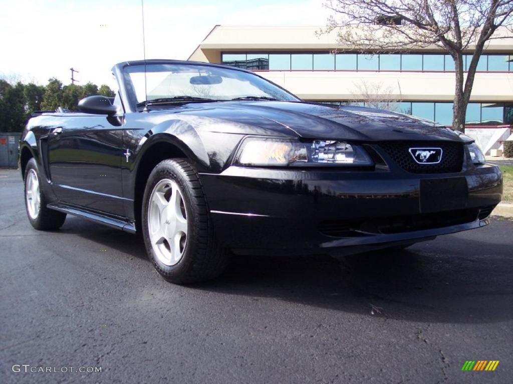 2001 Mustang V6 Convertible - Black / Dark Charcoal photo #11