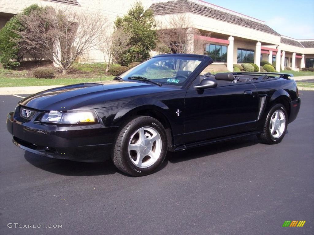 2001 Mustang V6 Convertible - Black / Dark Charcoal photo #20