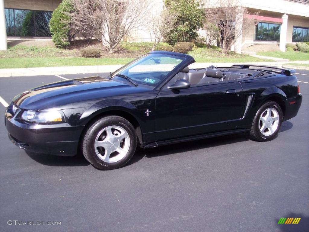 2001 Mustang V6 Convertible - Black / Dark Charcoal photo #21