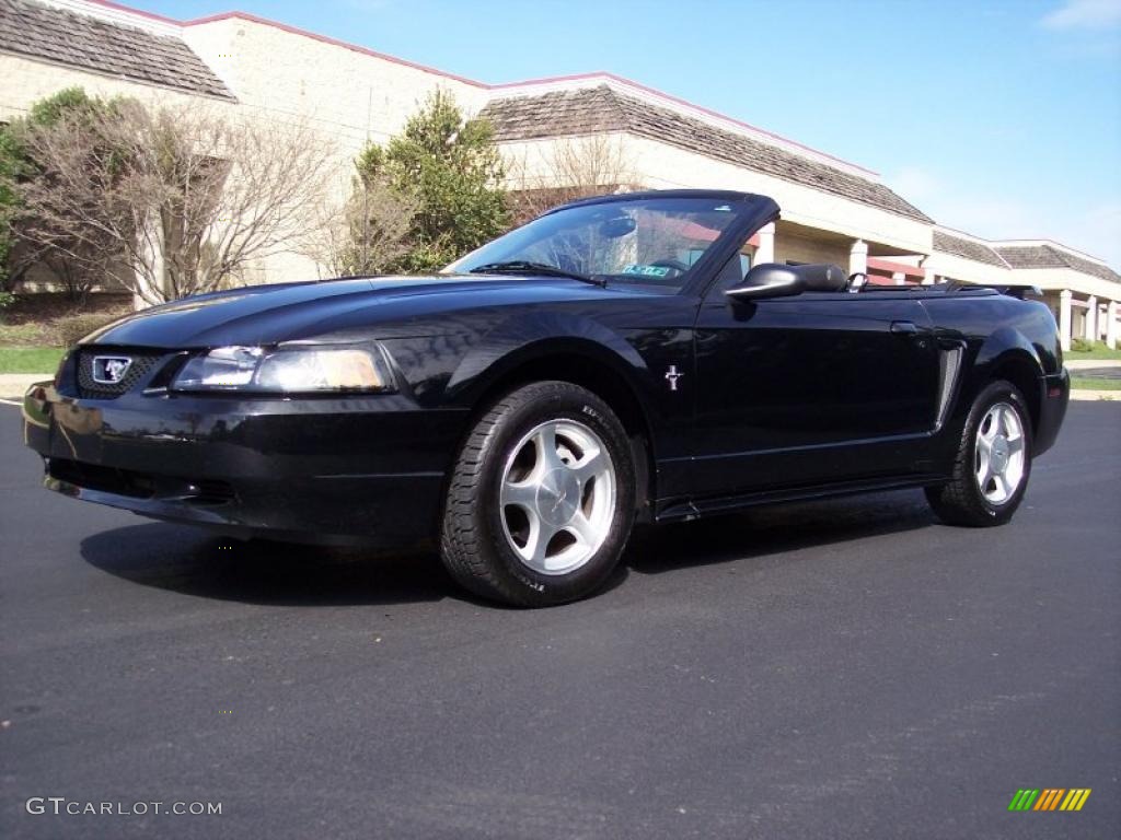 2001 Mustang V6 Convertible - Black / Dark Charcoal photo #22