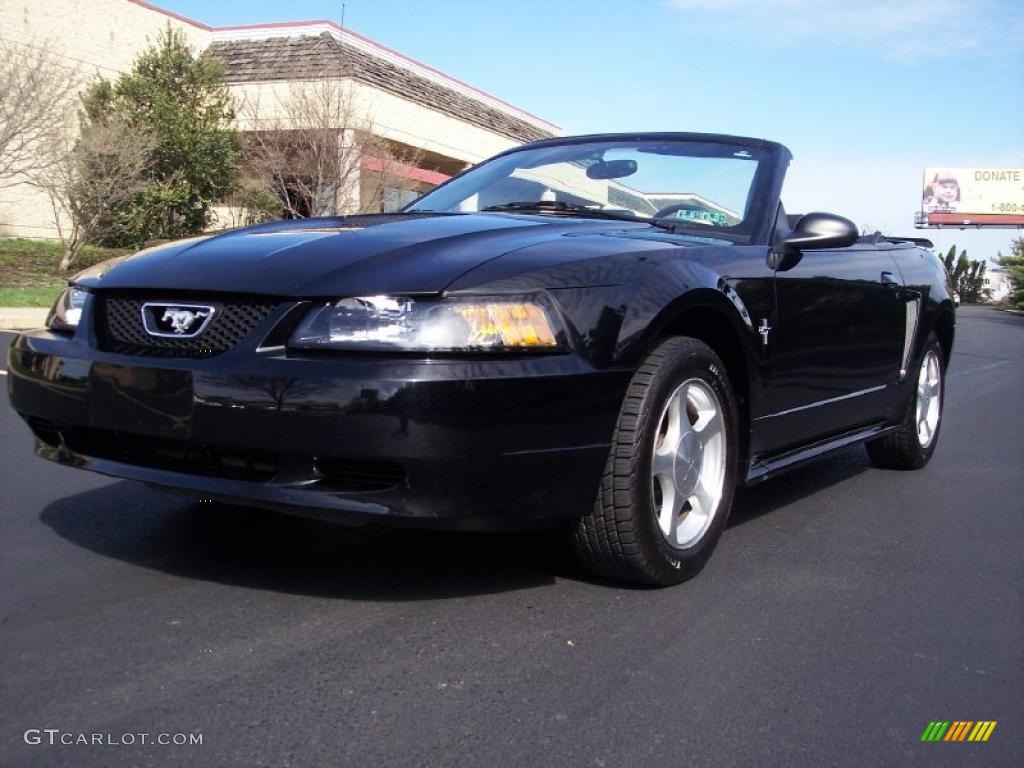 2001 Mustang V6 Convertible - Black / Dark Charcoal photo #23