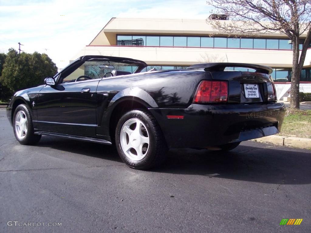 2001 Mustang V6 Convertible - Black / Dark Charcoal photo #26