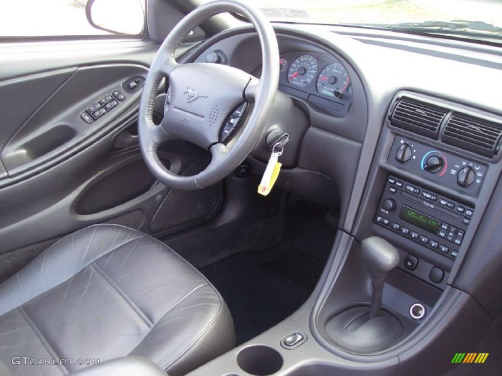 2001 Mustang V6 Convertible - Black / Dark Charcoal photo #48