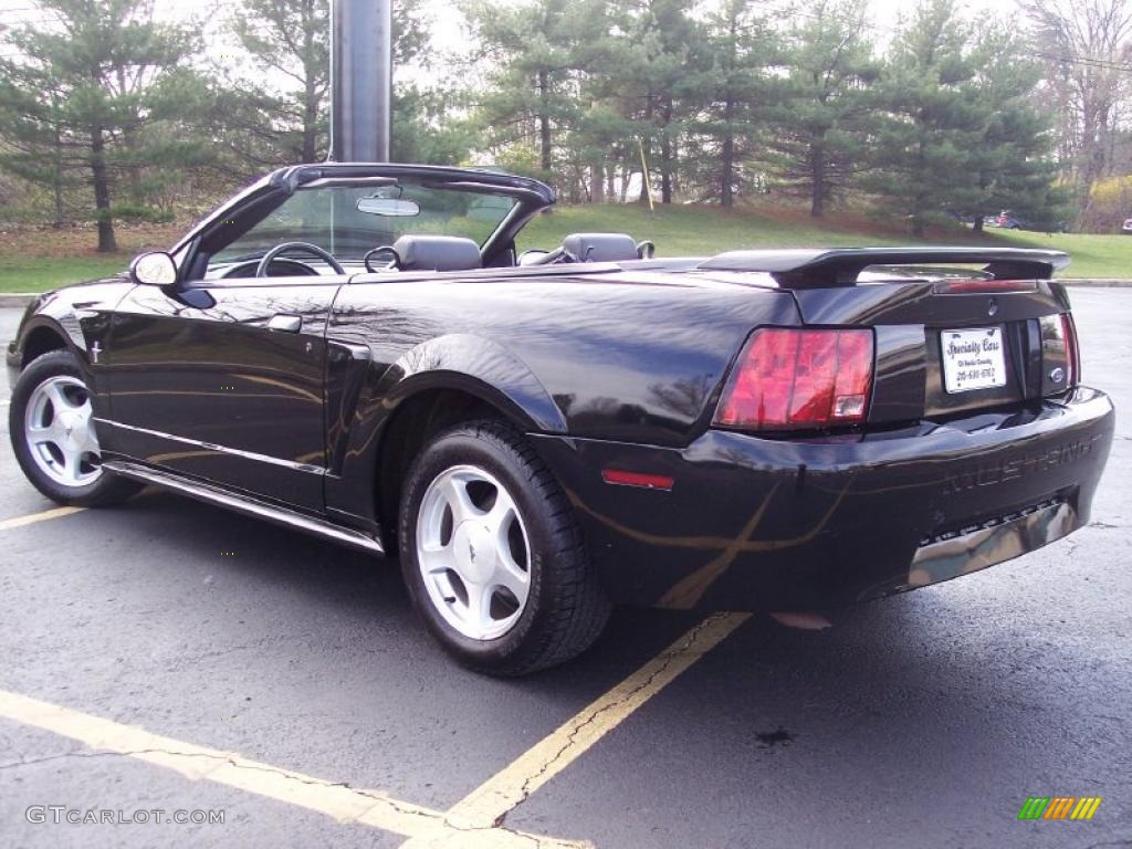 2001 Mustang V6 Convertible - Black / Dark Charcoal photo #60
